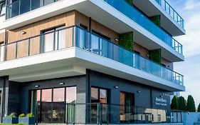 Aparthotel Green Concrete - Free Beach Bus